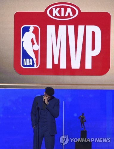 NBA 최우수선수 안테토쿤보, 8월 FIBA 농구월드컵 나선다