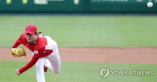 KIA 양현종, 내전근 미세통증으로 교체…연속경기 QS 끊겨