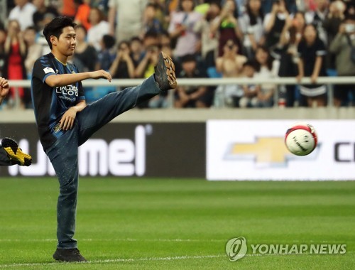 이강인 방문에 인천 홈구장 '들썩'…스페인서도 응원할게요