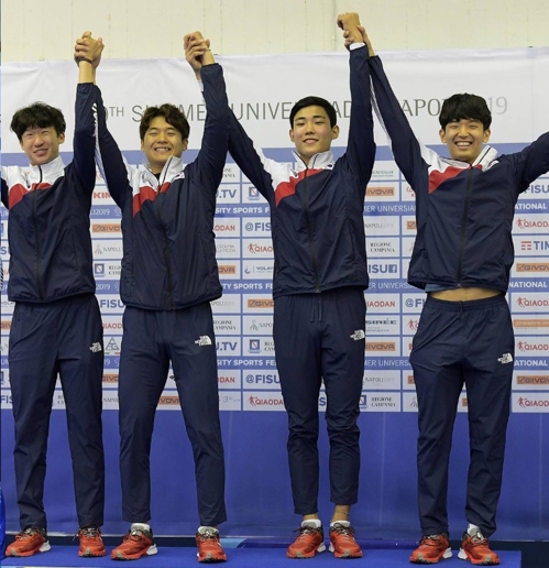 한국 펜싱, U대회 남자 에페 단체전 금…역대 최고 성적 예약