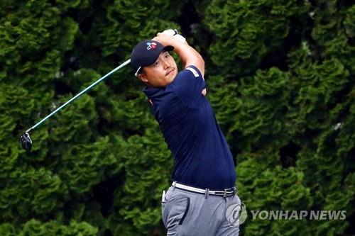 이경훈, PGA투어 세번째 '톱10' 사정권…공동 15위 도약