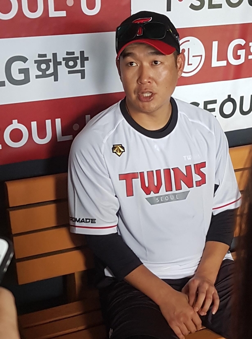 'LG맨' 된 송은범의 다짐 팔이 떨어지도록 던지겠다