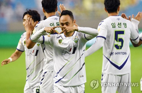 김신욱 떠나자 문선민이 떴다…머리·발로 3골 폭발