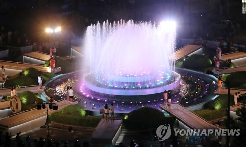 [광주세계수영] 평화의 빛·물결 넘실…개회식 호평