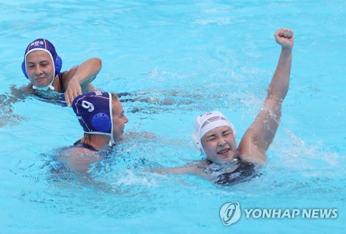 -광주세계수영- 걸음마 뗀 여자수구, 두 번째 경기서 '값진 첫 골'(종합)
