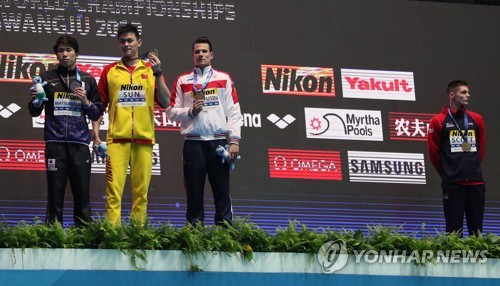 [광주세계수영] '상대 실격으로 金' 쑨양 우승할 기회를 놓치지 않았다