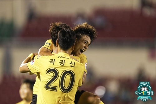 광주, '전경준 지휘봉' 전남과 1-1 무승부…대전은 7연패 탈출
