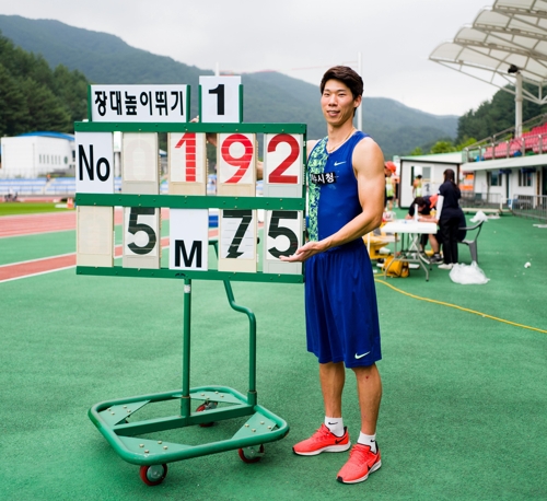 진민섭, 42일만에 또 장대높이뛰기 한국新…5m75