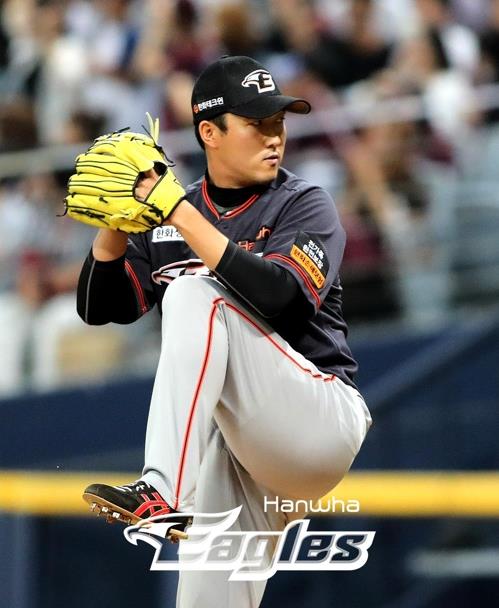 kt, KIA 허술한 계투작전 틈타 연장 10회 결승점