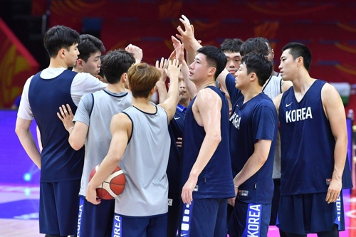 농구 대표팀에 내려진 '외식 주의보'…도핑 걱정에 조심 또 조심