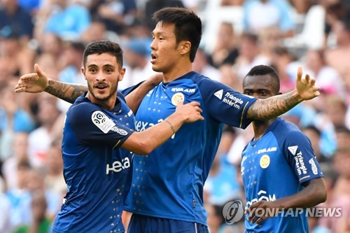 '석현준 골맛' 유럽파 시즌 1호골…랭스, 마르세유에 2-0 승리