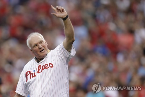 '어퍼컷 스윙' 대신 '자연 스윙'으로 돌아간 MLB 필라델피아