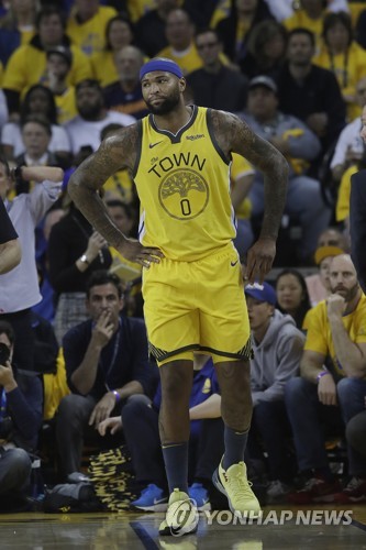 NBA 커즌스, 전방십자인대 파열…장기 결장 불가피