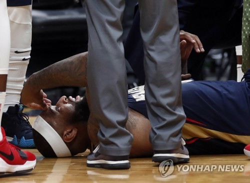 NBA 커즌스, 전방십자인대 파열…장기 결장 불가피