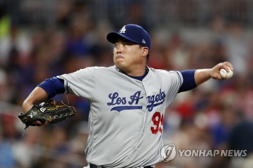 류현진, MLB 첫 연속타자 피홈런…득점권 피안타율은 0.147