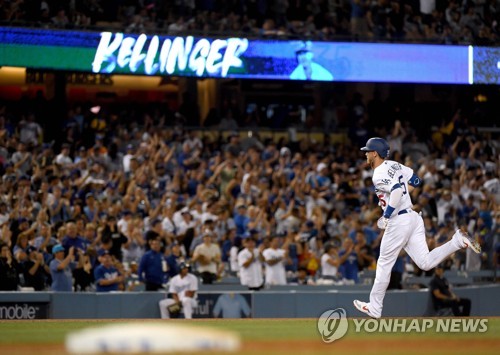 벨린저, 다저스 역대 최소경기 100홈런…팀은 3연승 마감