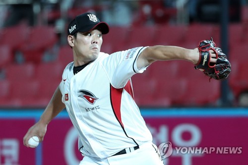 마무리 내준 kt 김재윤 이대은 형, 잘해주고 있어요