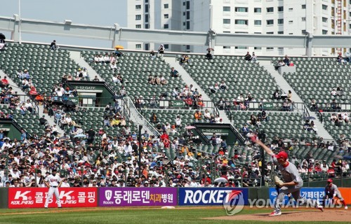 KBO 관중 800만명 힘들다…4년 만에 700만대 추락