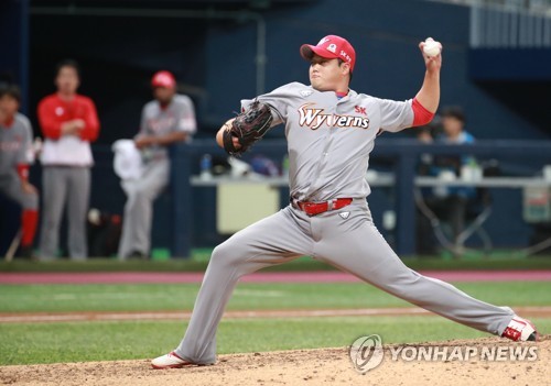 SK 좌완 김태훈·김택형, 시즌 뒤 팔꿈치 통증 완화 위해 수술