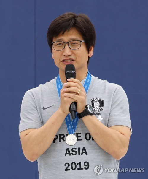 월드컵 준우승 이끈 정정용 감독, U-20 축구 대표팀 전담 계약