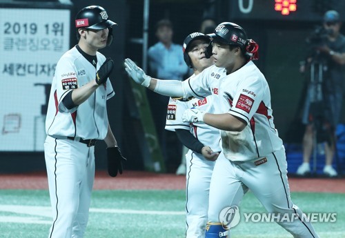 불꽃 튀는 5위 싸움…kt, 강백호 만루포로 승리·NC는 1점차 승(종합)