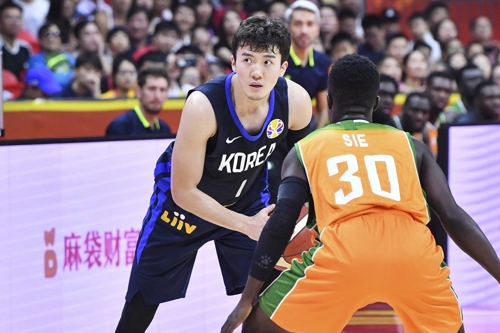 승리에도 고개 숙인 박찬희 최선 다한 것만 알아주셨으면