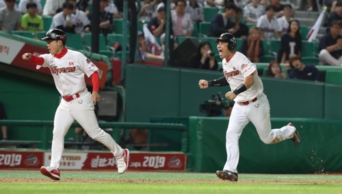 KBO 심판위원장 배영수, 명백한 보크…심판판정 문제없어