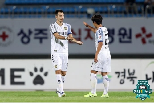 무고사 2골 인천 '꼴찌탈출'…전북은 18경기 무패 마감(종합)