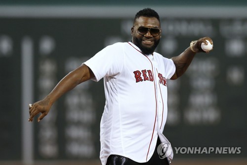 MLB 오티스, 피습 후 첫 공식 석상…양키스전 시구