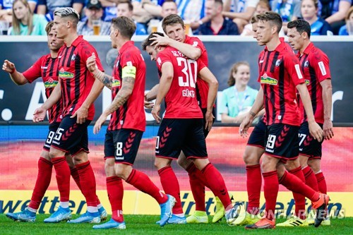 '권창훈 벤치' 프라이부르크, 호펜하임에 3-0 완승