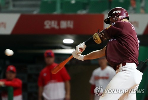 양현종 무사사구 완봉승…린드블럼·김광현은 패전(종합)