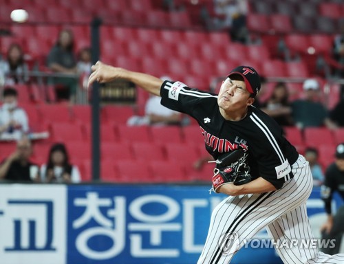 '홍창기 4안타' LG, 백업 선수 주축으로 kt 제압