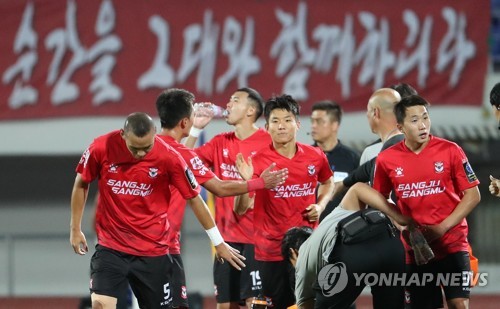 4부리그에 일격당한 수원, K리그1 상위스플릿 지키기 안간힘