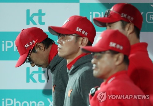 턱 밑까지 쫓긴 SK 와이번스…두산과 승률 같으면 우승 놓친다