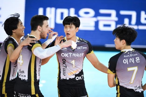 '비예나 28점' 대한항공, 컵대회 3연승…OK도 2위로 4강행