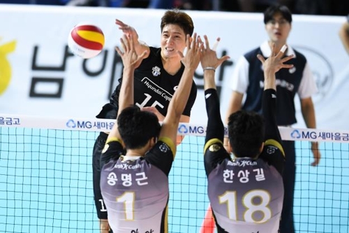'비예나 28점' 대한항공, 컵대회 3연승…OK도 2위로 4강행