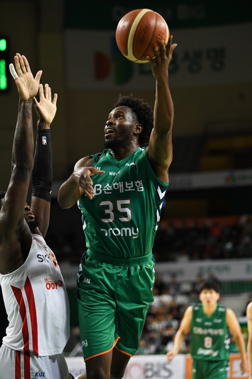 윤호영·김종규·오누아쿠 동반 더블더블…DB, 개막 3연승