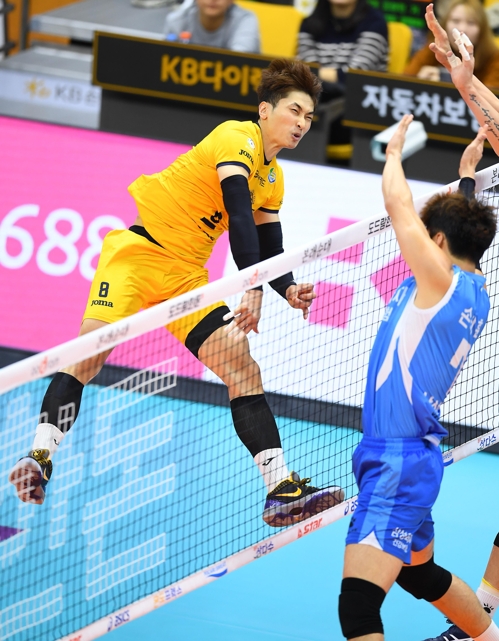 역시 해결사 이재영…흥국생명, 도로공사 꺾고 개막전 승리