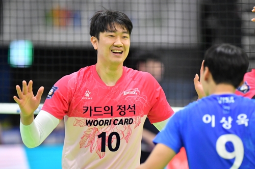 '펠리페+나경복 쌍포' 우리카드 시즌 3승…한국전력 3연패(종합)