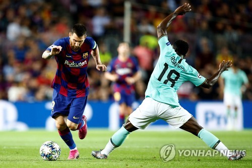 '수아레스 멀티골' 바르사, UCL서 인터 밀란에 2-1 역전승