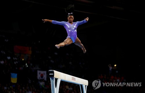 '체조 전설'의 경이적인 몸짓에 세계는 5번 놀랐다