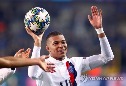 음바페 '최연소 UCL 15골·조별리그 100호 해트트릭'…PSG 3연승