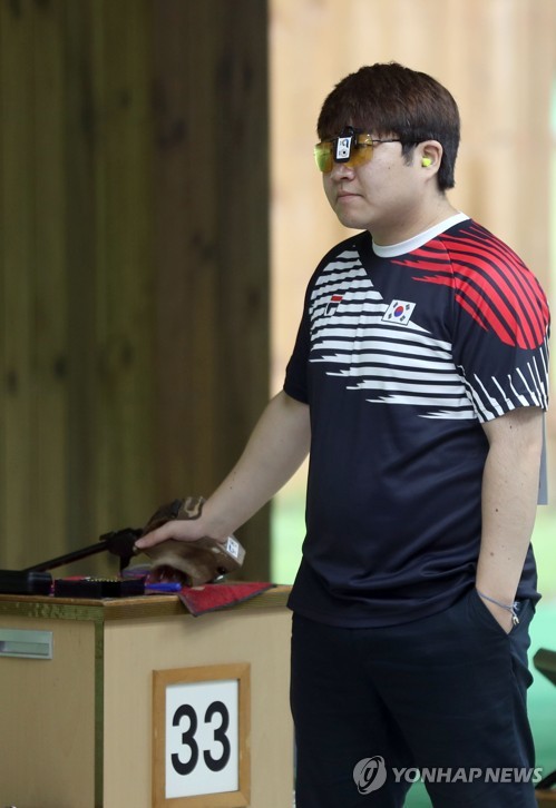 -전국체전- 사격 '기대주' 박대훈, 50ｍ 권총 2연패…진종오는 6위