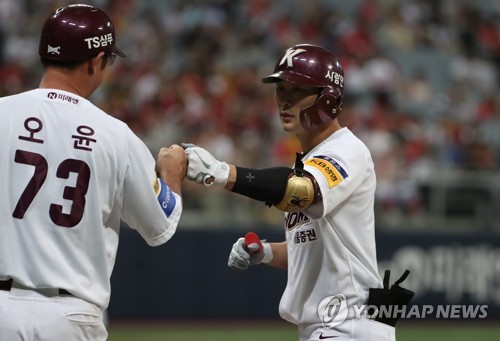 [프로야구결산] ③양현종 ERA 역전쇼·린드블럼 3관왕…돌아온 홈런왕 박병호