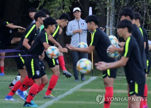 FIFA U-17 월드컵 앞둔 김정수 감독 목표는 우승