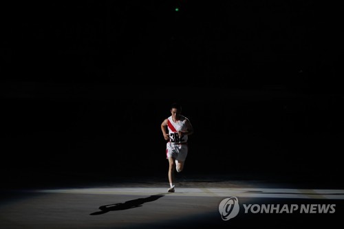 박지성·양예빈이 붙인 100번째 체전 성화…올림픽 전초전 시작(종합)