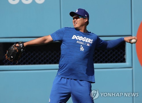 결전의 날, 류현진은 캐치볼 훈련…NLCS 1차전 선발 준비
