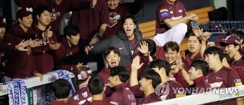 '가을야구 악몽' 털어낸 박병호 모처럼 웃은 시리즈였다(종합)