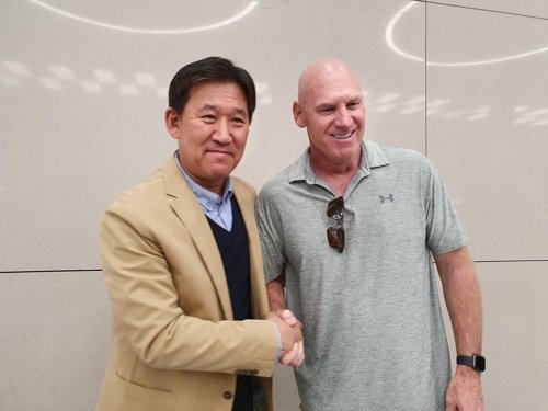 윌리엄스 KIA 감독 김병현, 곧 만나…동료가 좋아했던 선수