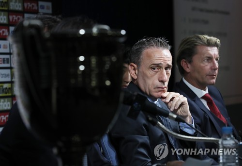 첫 한일전 앞둔 벤투 감독 치열한 일본전, 진지하게 임할 것